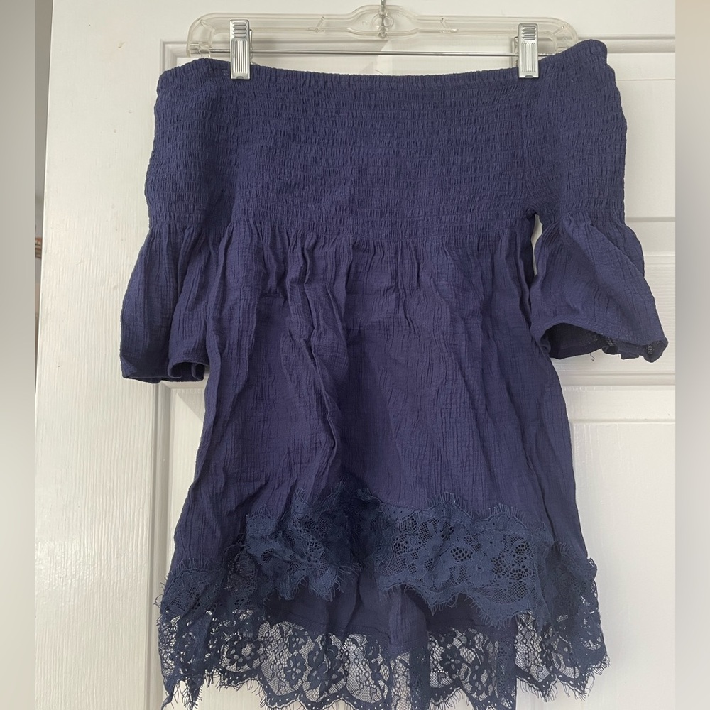 E M Navy Over the Shoulder Top (Size: S)